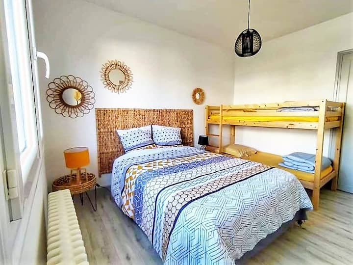 Спалня със 140 легла + 90 двуетажни легла