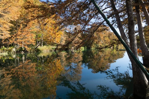 Popular Airbnb listing: Casita Montalbano Private Guadalupe River Access in Ingram