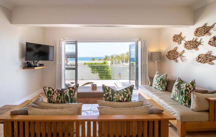 One bedroom studio apartment on Camps Bay Drive