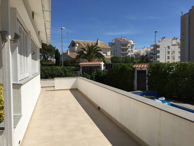 Family House near the beach gallery image 3