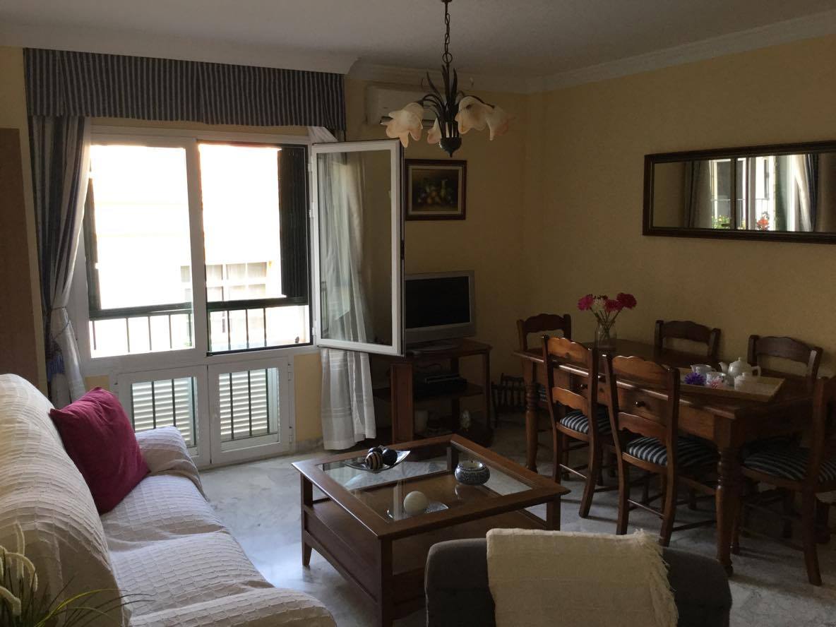 Popular Airbnb listing: Superb flat in Arroyo de la Miel, Benalmádena for 5 in Benalmádena