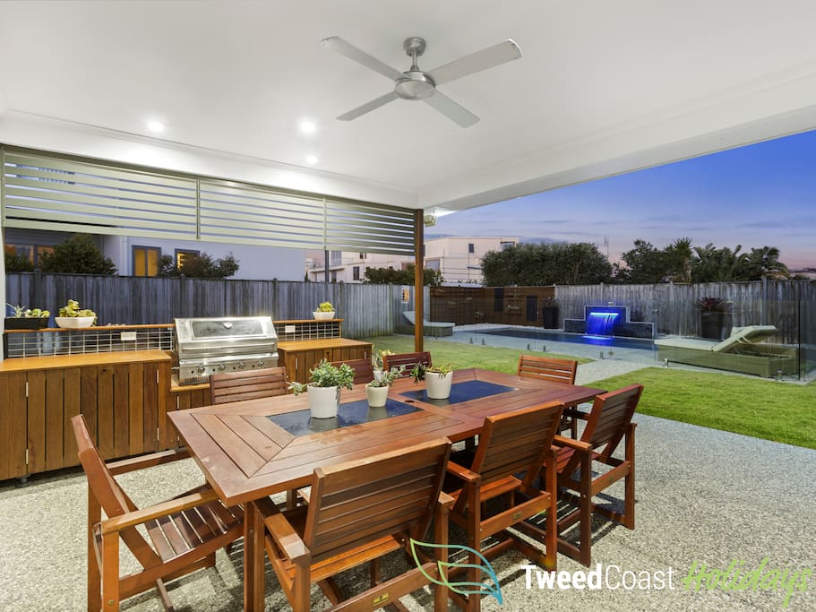 Outdoor Kitchen