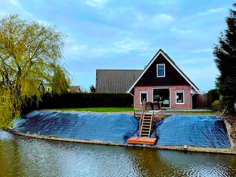 cozy house with beautiful surround in Opperdoes