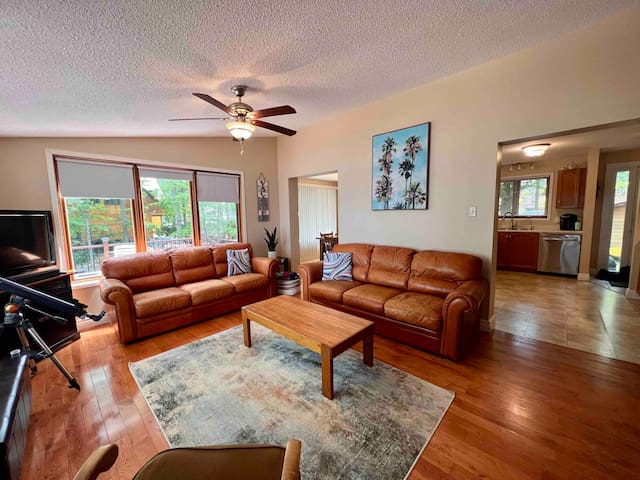 Cozy Cabin – 30 minutes from Ottawa gallery image 3