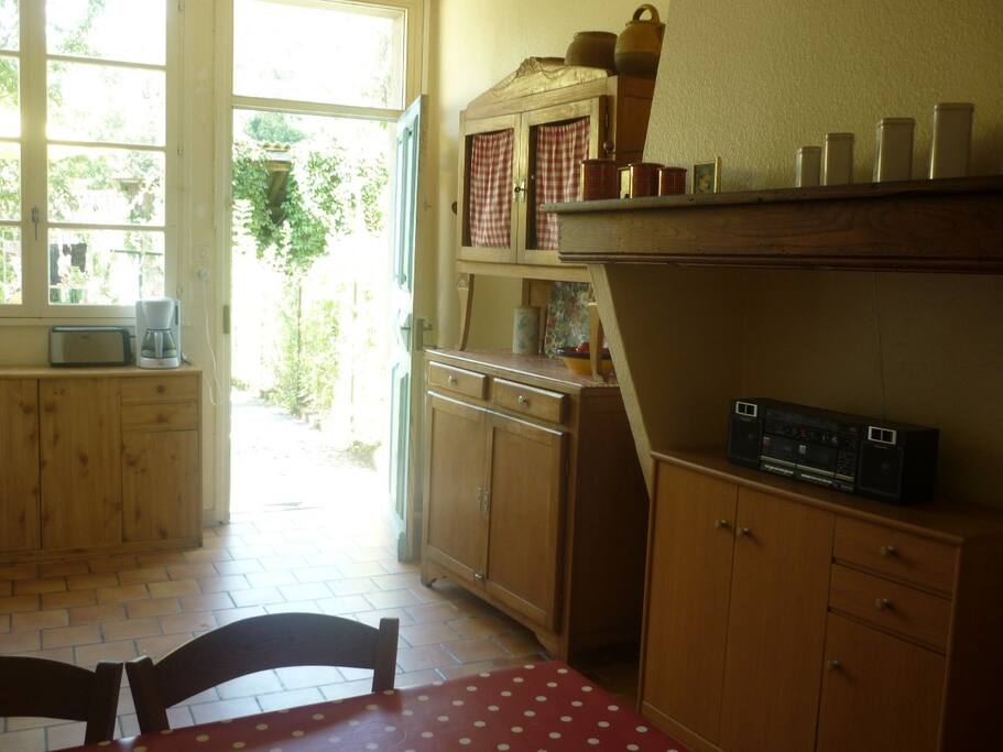 Cuisine donnant sur le jardin