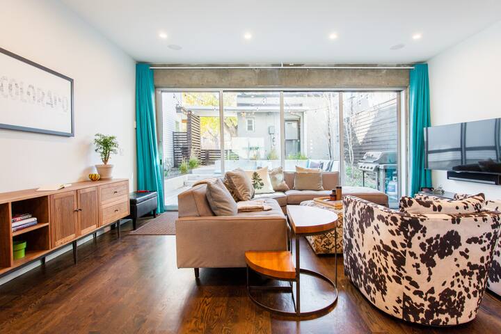 *Custom LoHi Retreat* | Theater | Hot Tub | Views gallery image 5