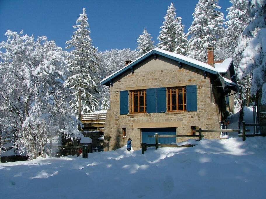 Le chalet les hivers de forte neige