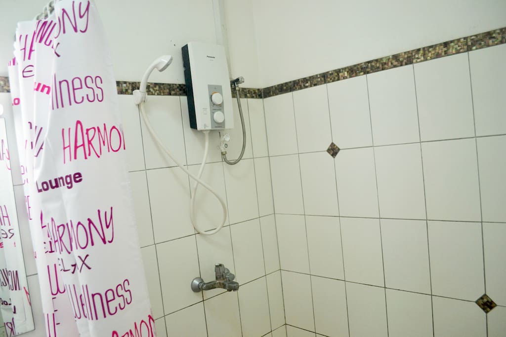 Toilet Shower and Hot water