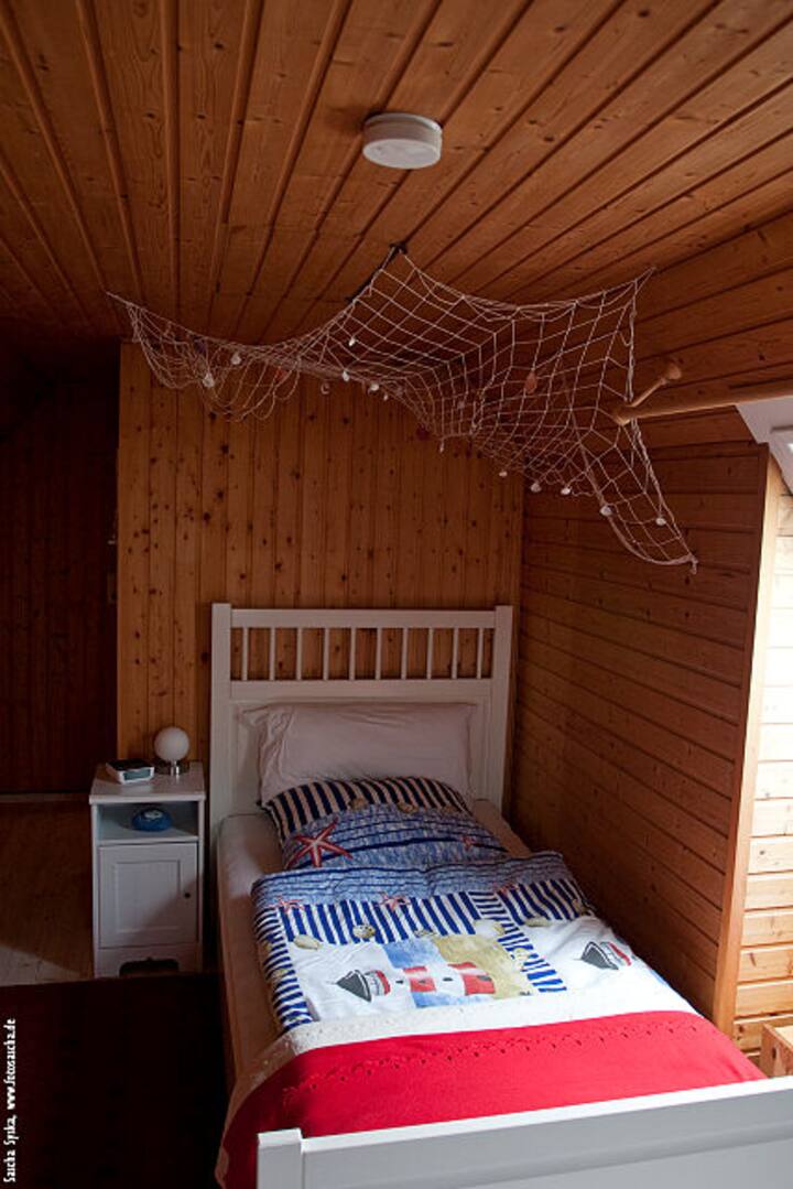 Spálňa 3 má jednu posteľ ...