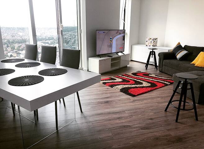 Ultra-modern double room/Amazing view of London