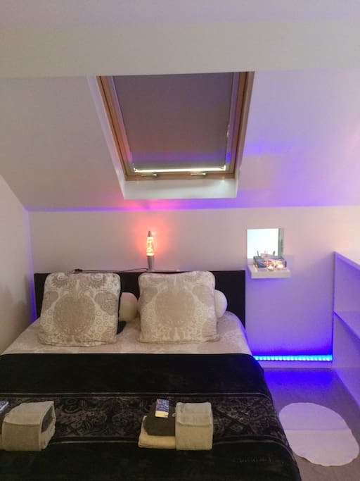 KINGSIZE BED 180 x 200