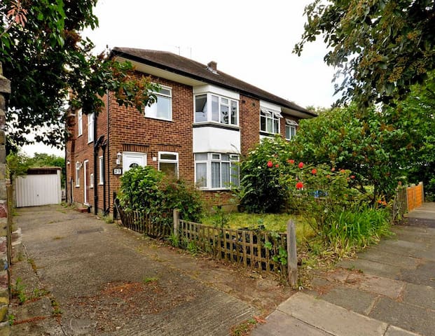 Ground Floor Maisonette with Garden