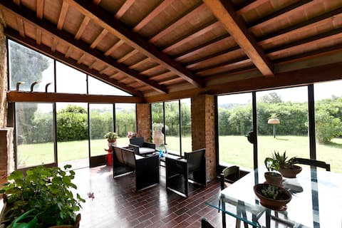 Countryside apartment in villa close to the beach