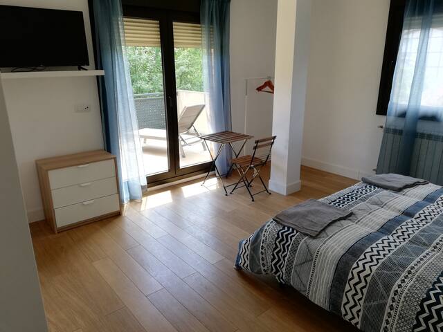 LAGA BLUE SURF gallery image 4