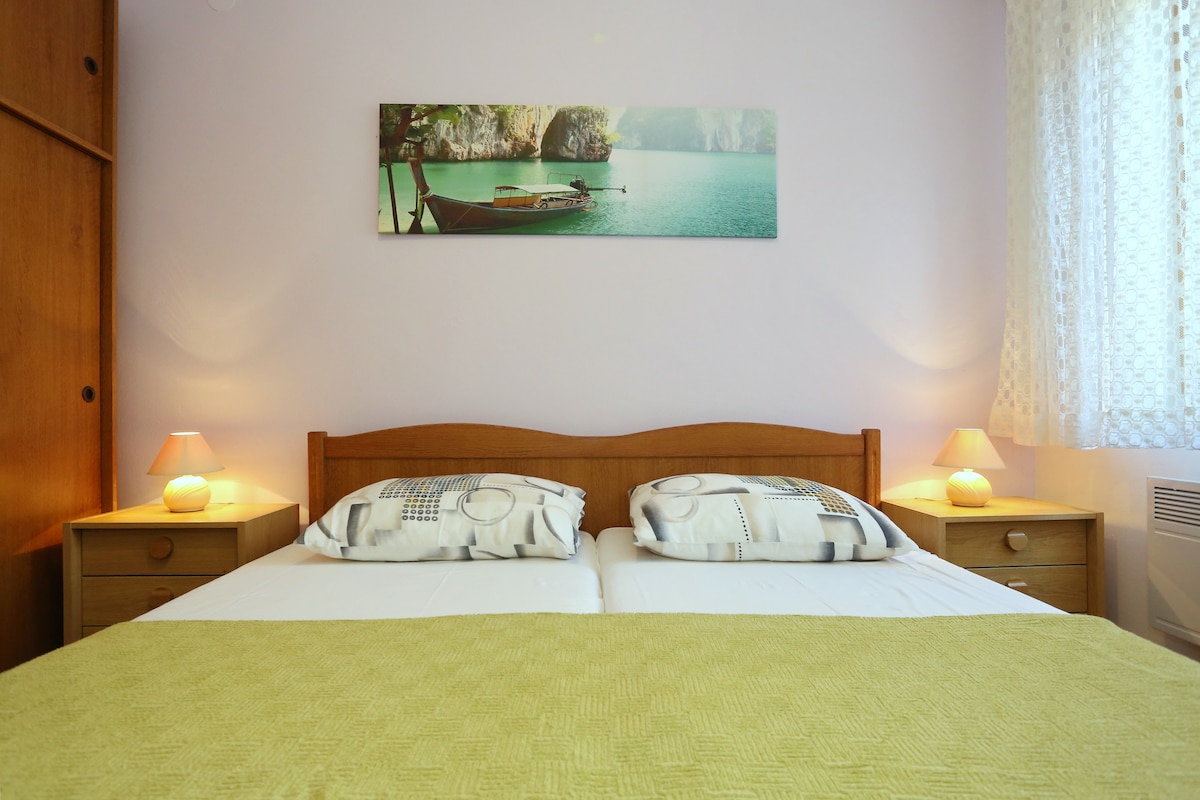 غرفة النوم 1