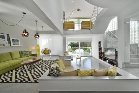 COCONUT VILLA Alimos