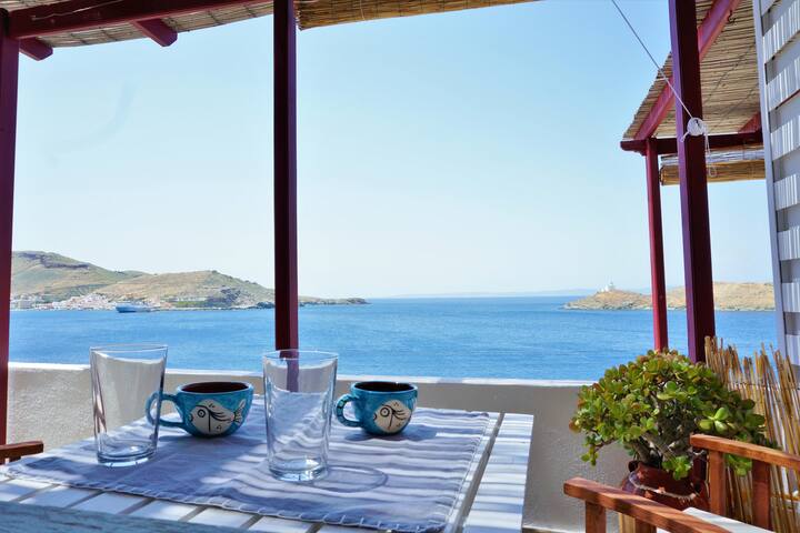 Lovely apartment with great view @Vourkari