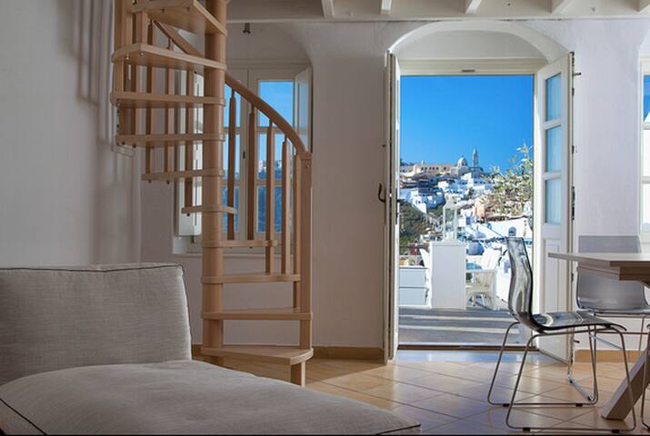 3 bedroom stylish villa at Fira, sea views,hot tub gallery image 3