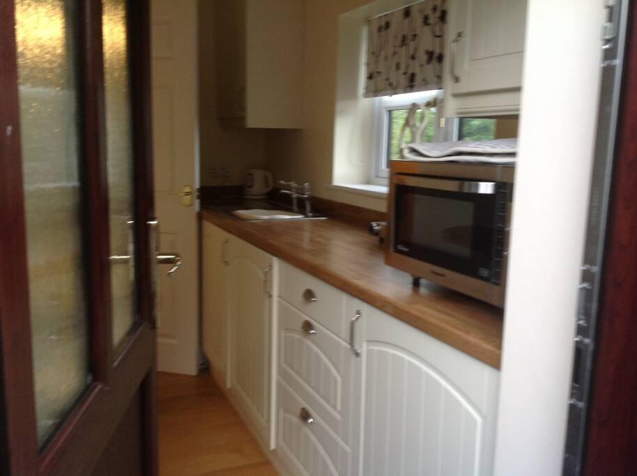 Outside entrance into kitchen