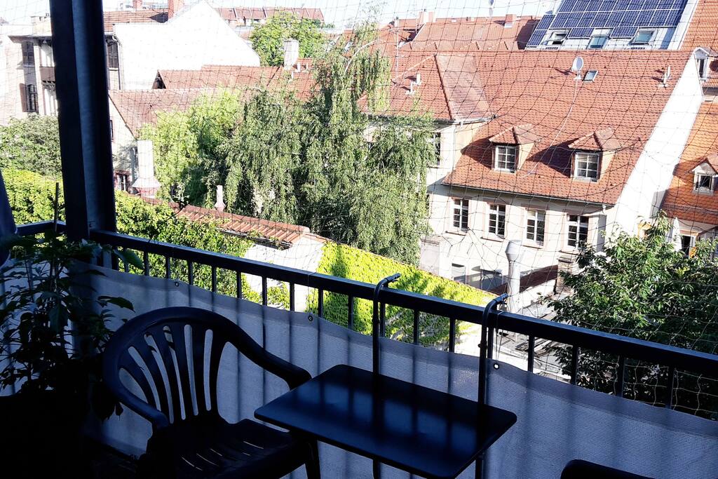 Balkon mit Blick in die Dörfle-Altstadt