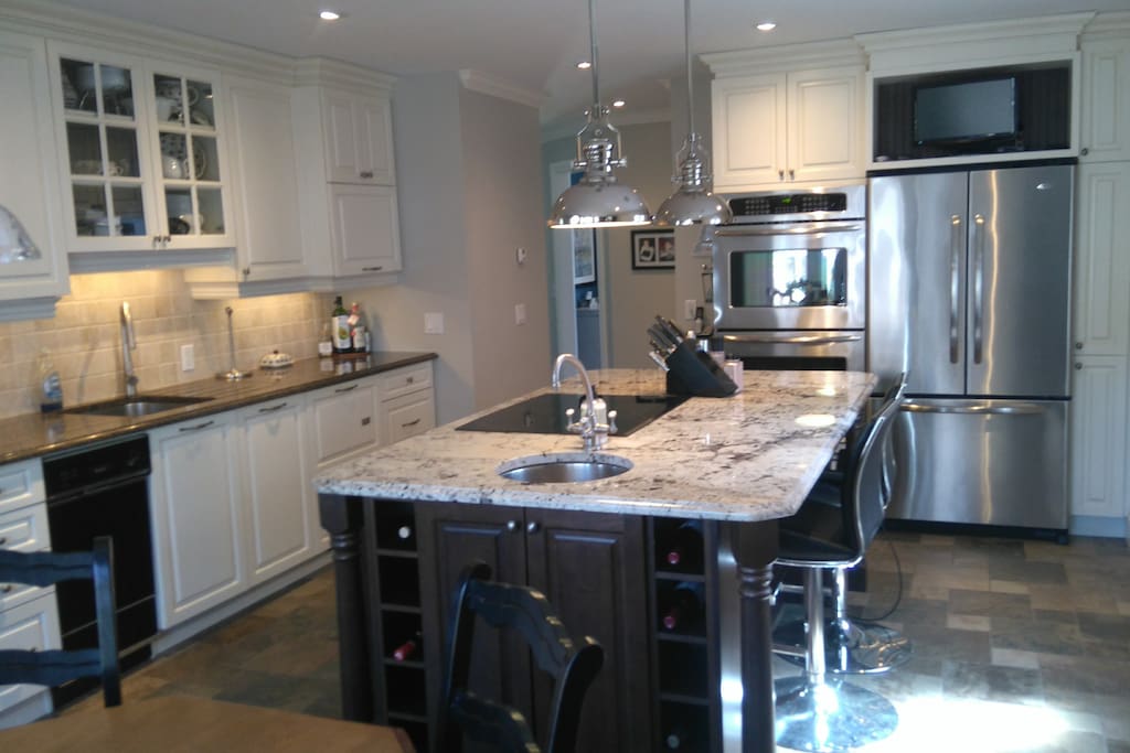 Gourmet kitchen