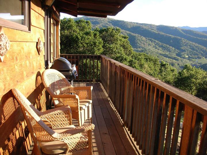 Vineyard Cottage with Stunning View