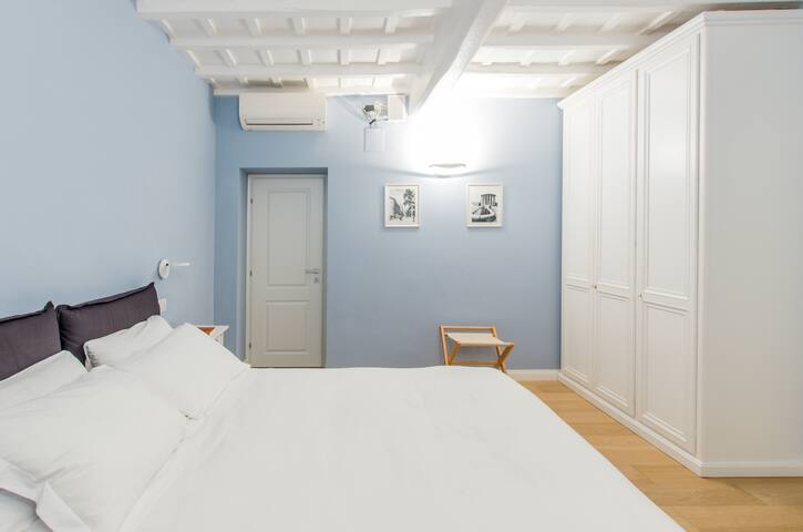 Spagna luxury apartment gallery image 5