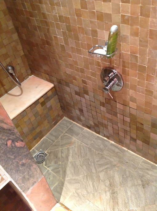 DOUCHE A L'ITALIENNE