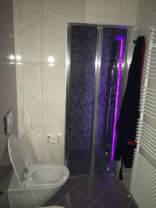 Bagno p terra con idro cromo terapia e bagno turco max. 2 persone