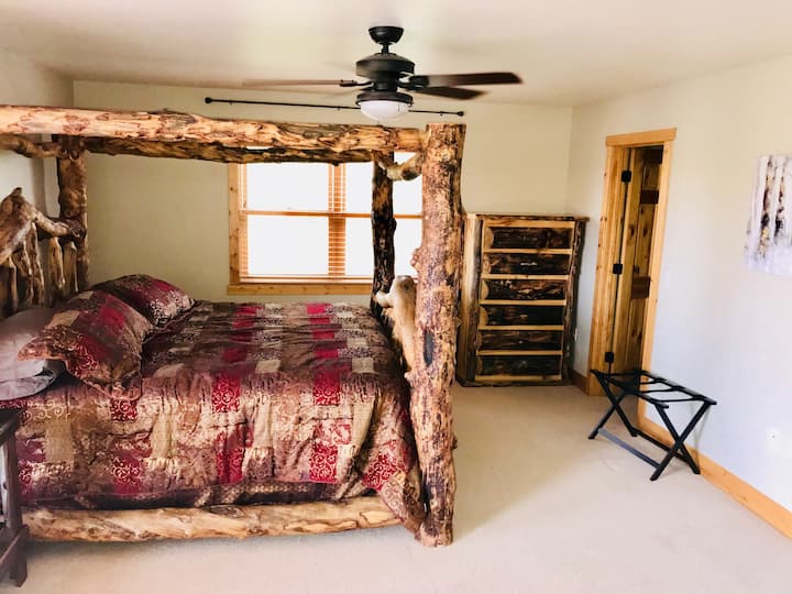 ห้องนอนใหญ่