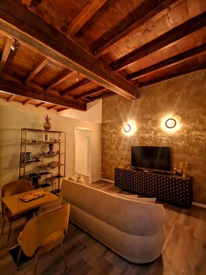 Dechiari21 Boutique Home, Golden Living Experience - Bologna