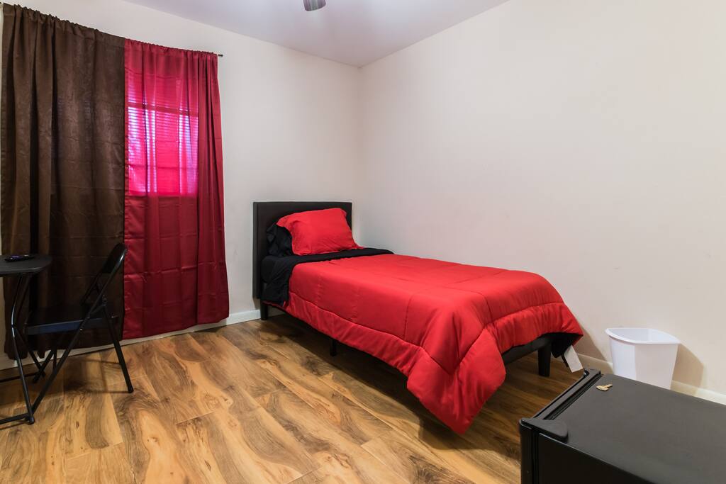 Room Across Ut Dallas Texas Special Discounts Bungalows For