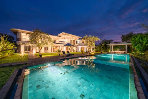 Amazing 4 bdr villa in Balangan w/ OCEAN VIEW!!!