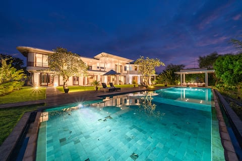 Amazing 4 bdr villa in Balangan w/ OCEAN VIEW!!!