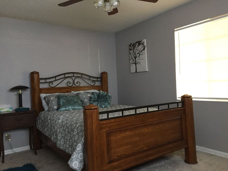 2nd bed with Queen bed