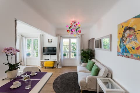 Popular Airbnb listing: LUMINOUS LOFT ON COURS MIRABEAU, AIX EN PROVENCE in Aix En Provence