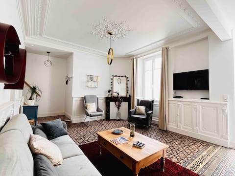 Airbnb performant: Charming and comfortable apartment, Bourges center à Bourges