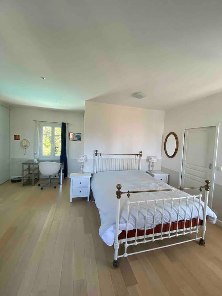 საძინებელი 1