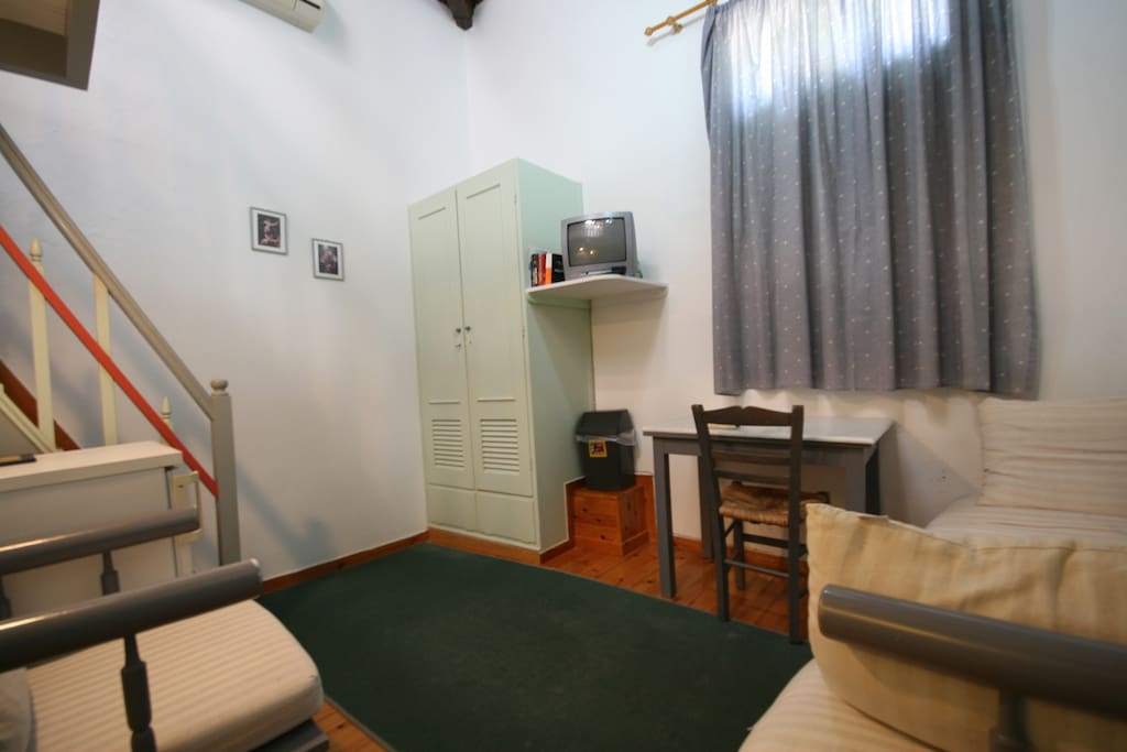 ROOM 5