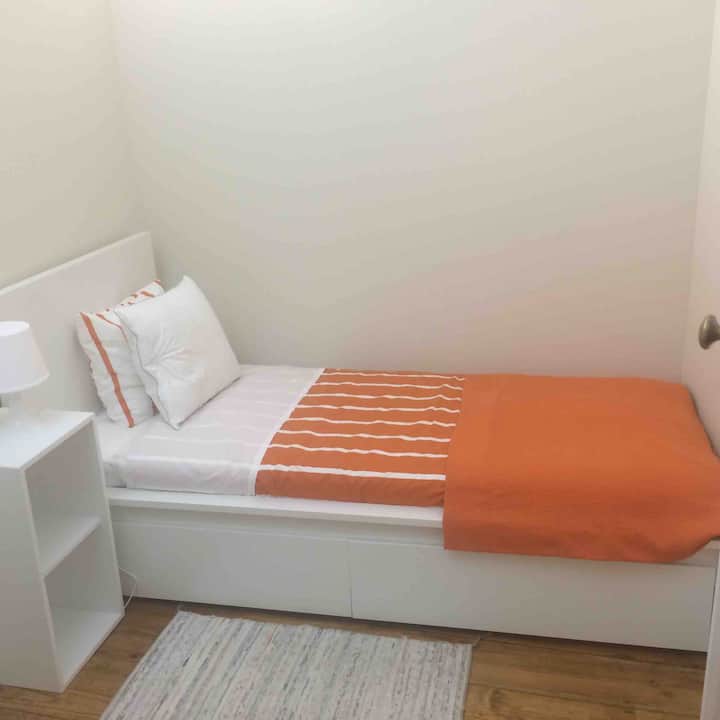 Schlafzimmer 2
