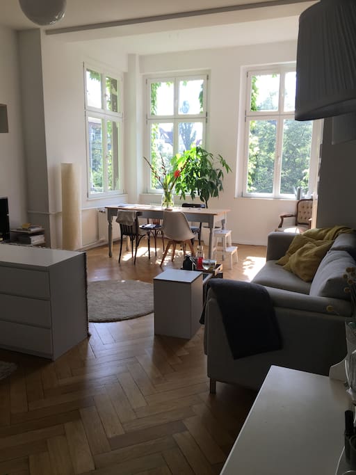 living room (approx. 35qm)