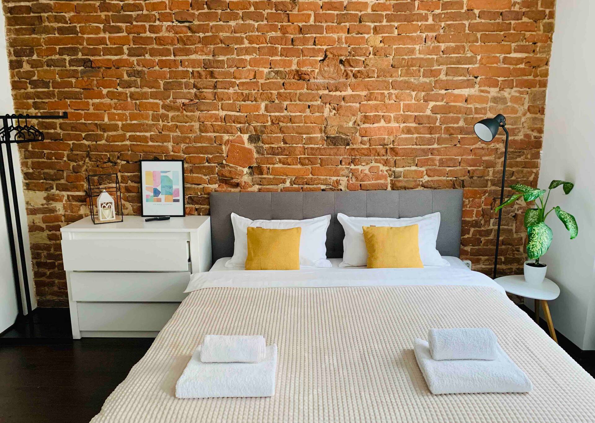 BEST VIP APARTMENT PLOSCHA RYNOK FOR YOU