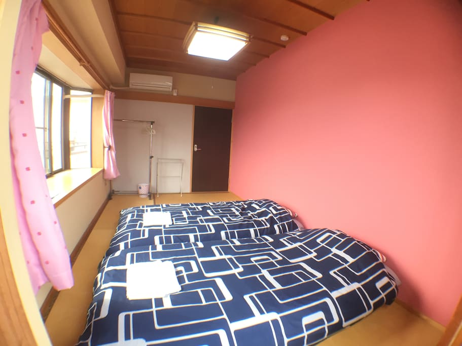 Room #5
2 Low beds