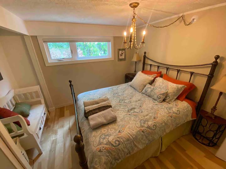 Spavaća soba br. 2 s bračnim krevetom (širine 150 - 179