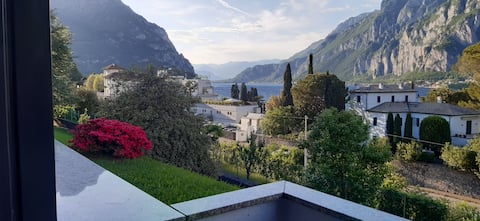 Apartment near the lake with all amenities.