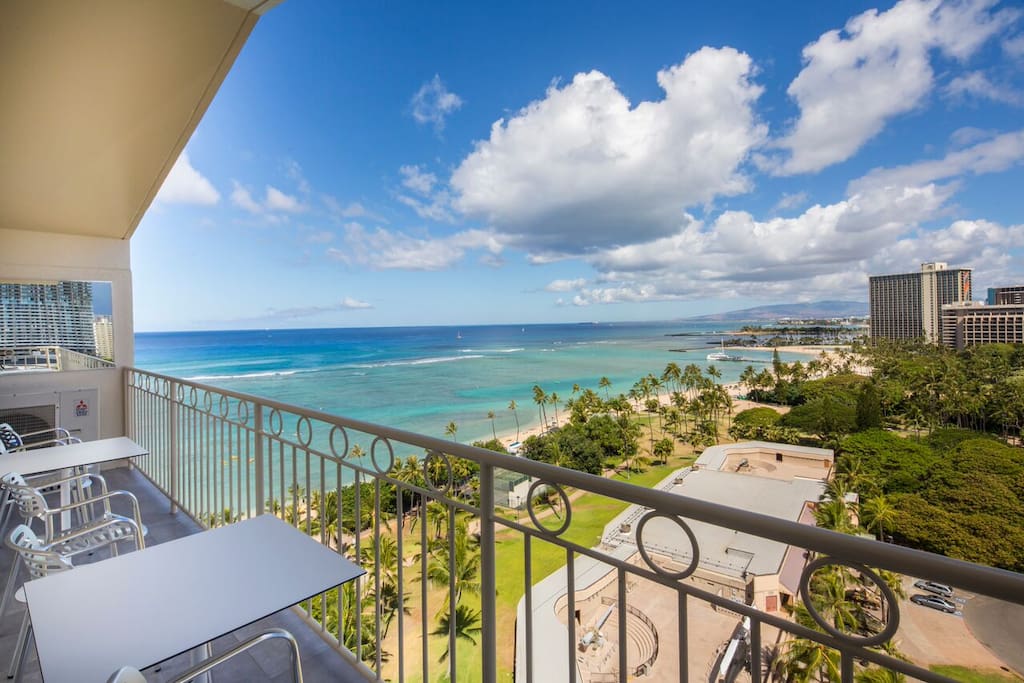 Balcony featuring views of the Pacific Ocean