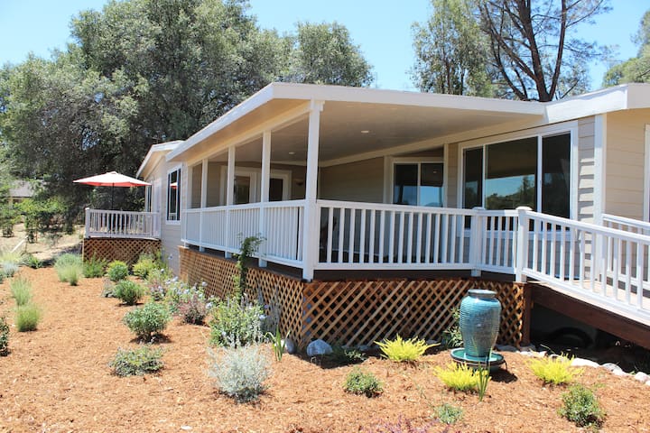 Gold Country Retreat: Horse & Rider