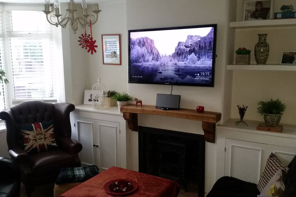 Front Room; Comfy & relaxed in front of the fireplace. The TV has a computer connection for looking at pictures and films etc