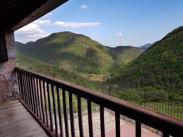 Casa Rural Casal de Mataplana en Pirineo de Girona gallery image 4
