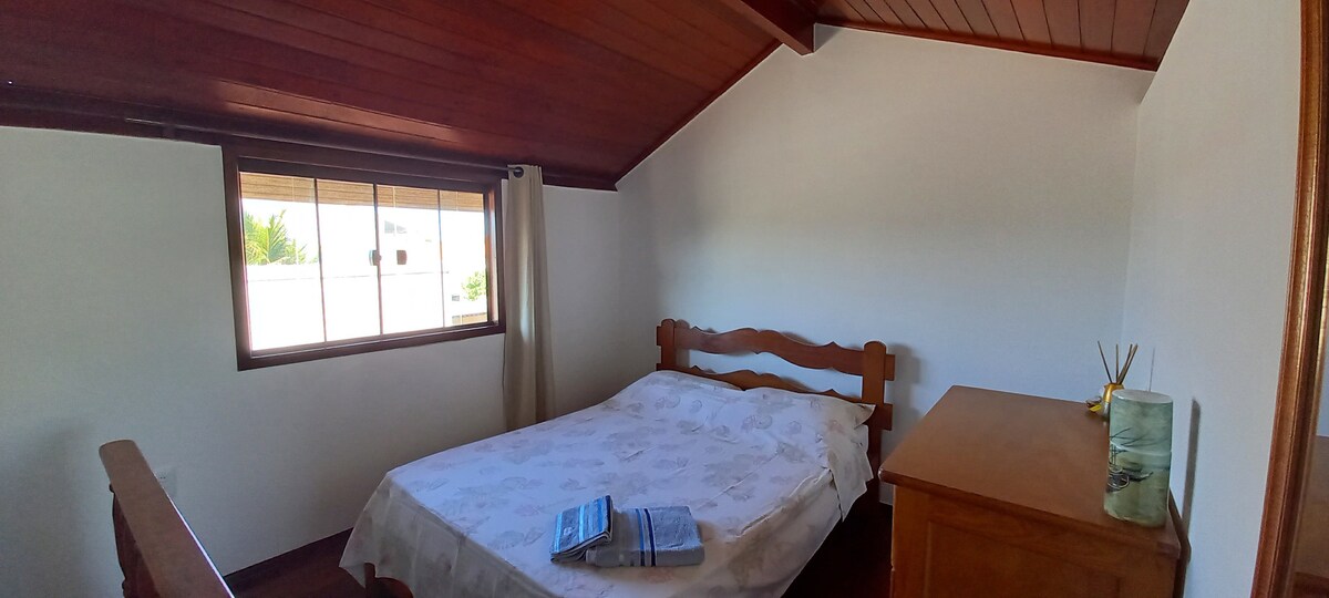 الميزانين مع سرير مزدوج